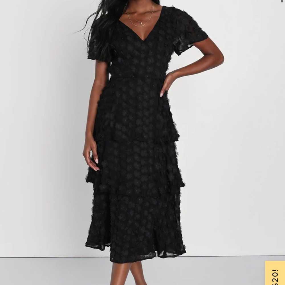Lulu’s Tiered floral black dress